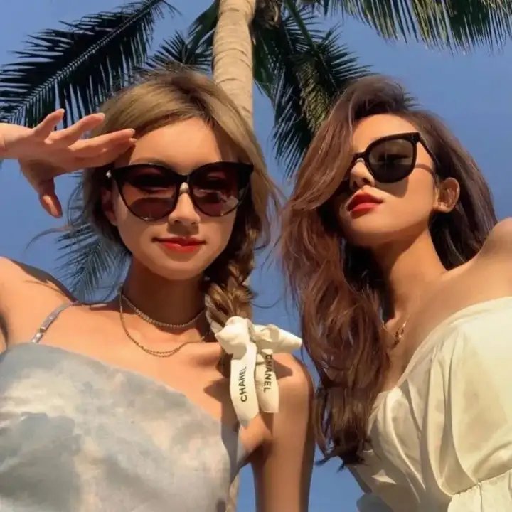 革命前夕的摩托车日记
