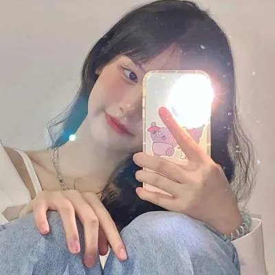 红鞋男子